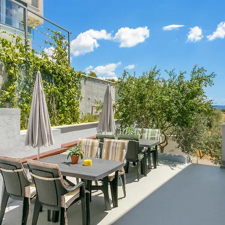With A Parking Space Seget Donji, Trogir - 23273 Appartamento *