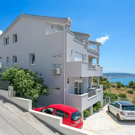 Appartamento With A Parking Space Seget Donji, Trogir - 23273 *