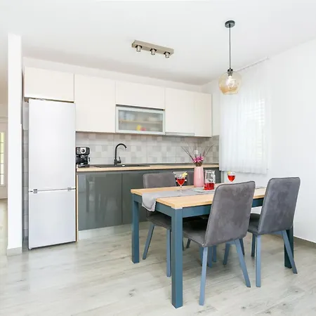 With A Parking Space Seget Donji, Trogir - 23273 Appartement
