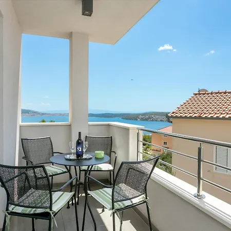 With Parking Space Seget Donji, Trogir - 23273 *