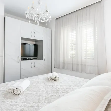 With Parking Space Seget Donji, Trogir - 23273 Donji Seget