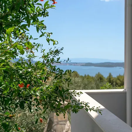 Διαμέρισμα With Parking Space Seget Donji, Trogir - 23273 *