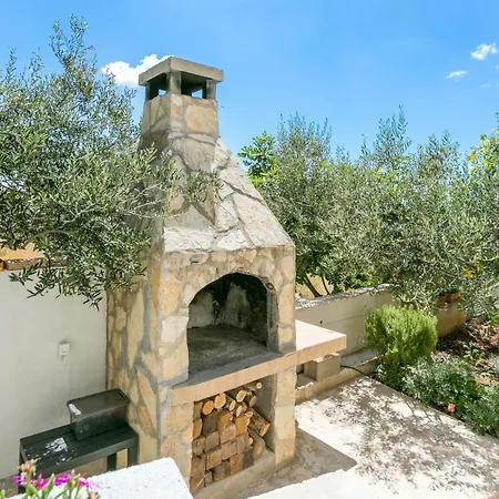 Διαμέρισμα With Parking Space Seget Donji, Trogir - 23273