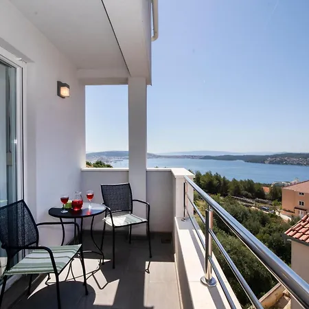 Apartment With Parking Space Seget Donji, Trogir - 23273